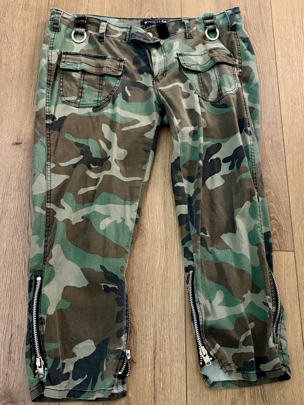 Vanilla Star Olive Green and Cream Denim Waistband Detail